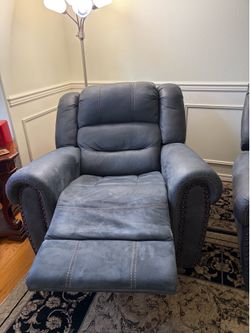 Recliner/ couch