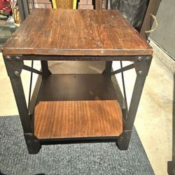 Set Of 2  Rustic End Tables 