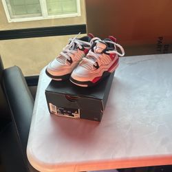 Kids Retro 4 Jordan Size 8c