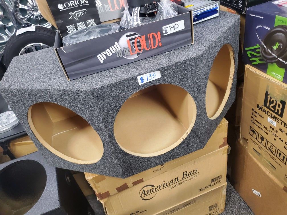 TRIPLE 12INCH SUBWOOFER BOX $135 NEW 