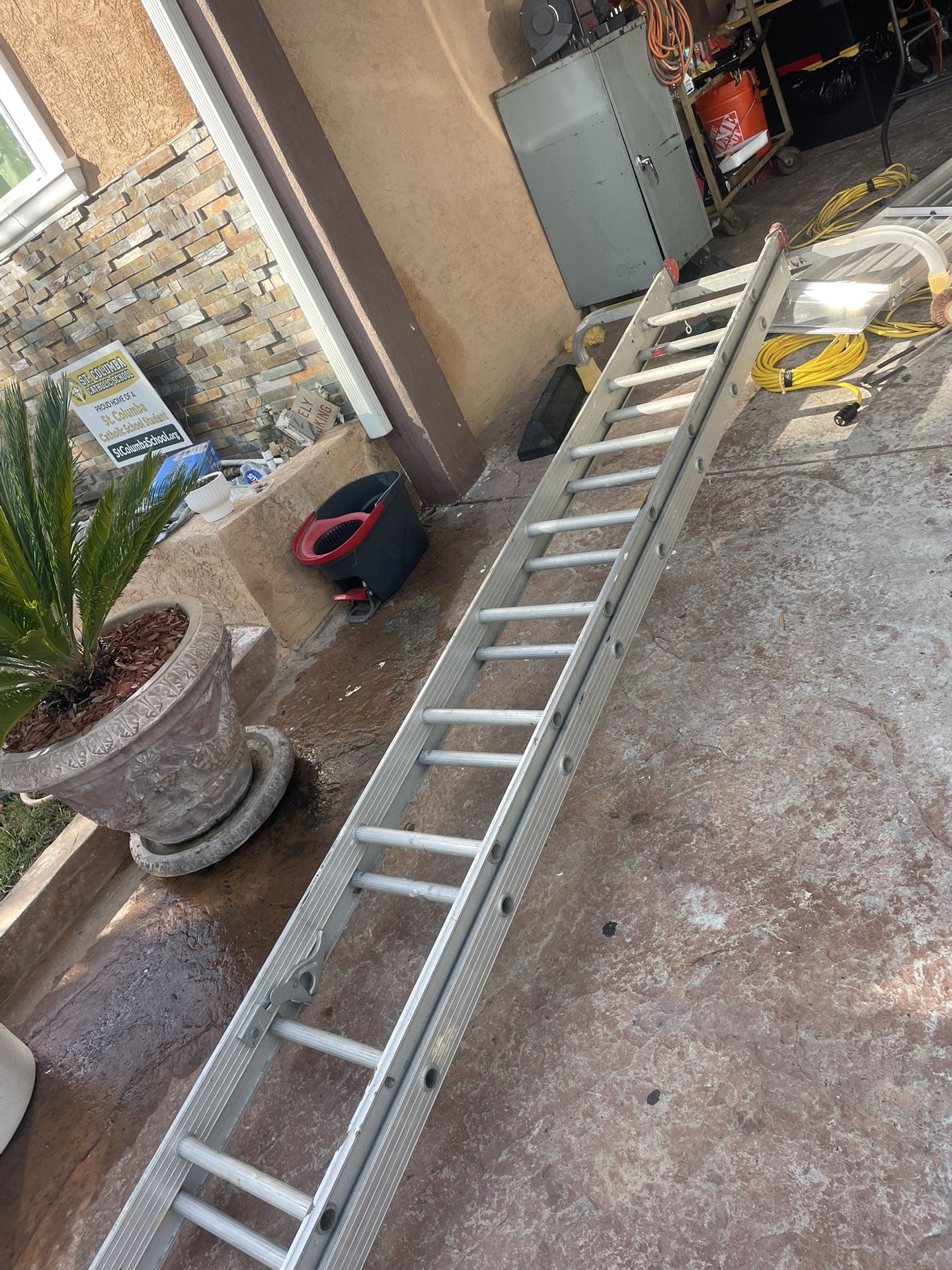 LADDER / TOOL TOOLS