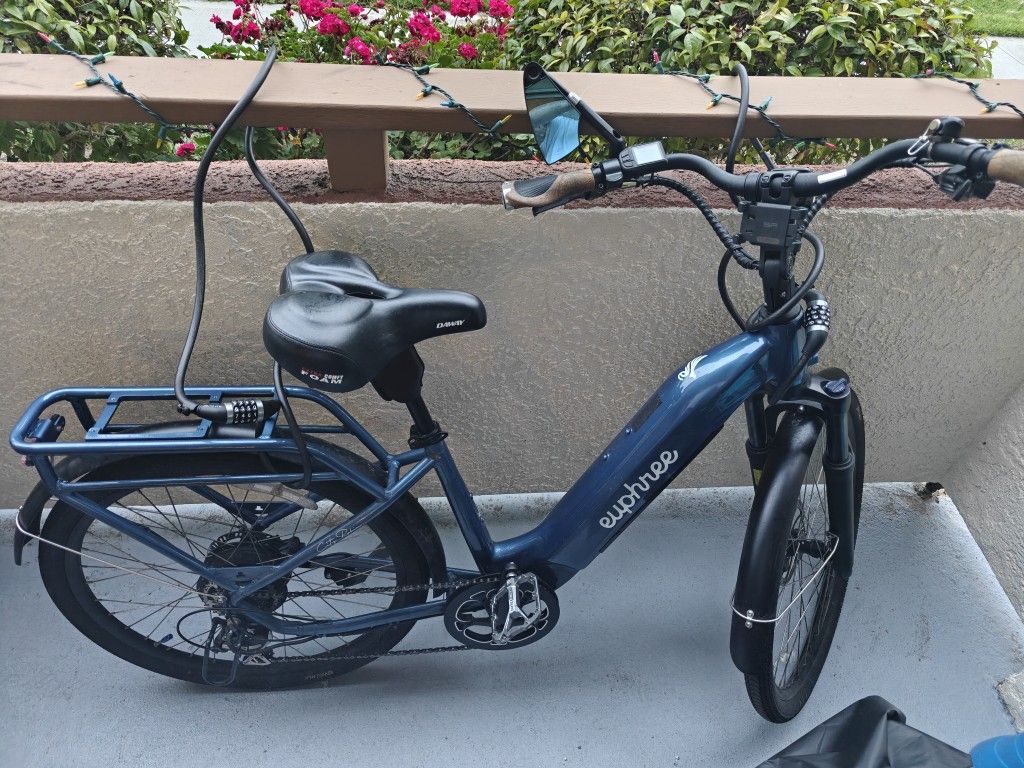 Euphree City Robin X E-bike - like new - 2 OEM batteries And 2 Chargers