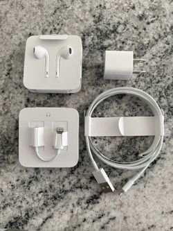 Apple Wired Heaphones And Chargers