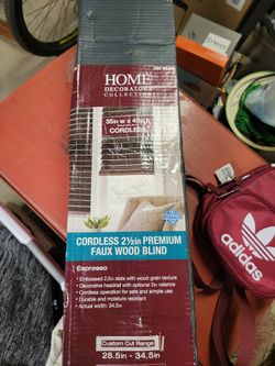 Blinds, New In Box 35x48