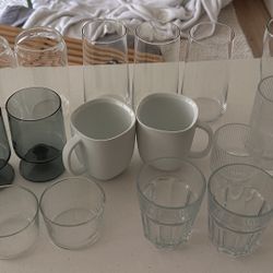 Glassware Bundle – Cups, Mugs, Wine Glasses (Great Condition)