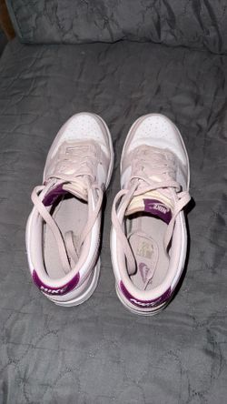 Big Kids Nike Dunk Low White & Purple Sneakers- Size 7Y- Great Condition