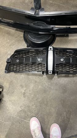 Front grill and bumper 2011 Dodge charger