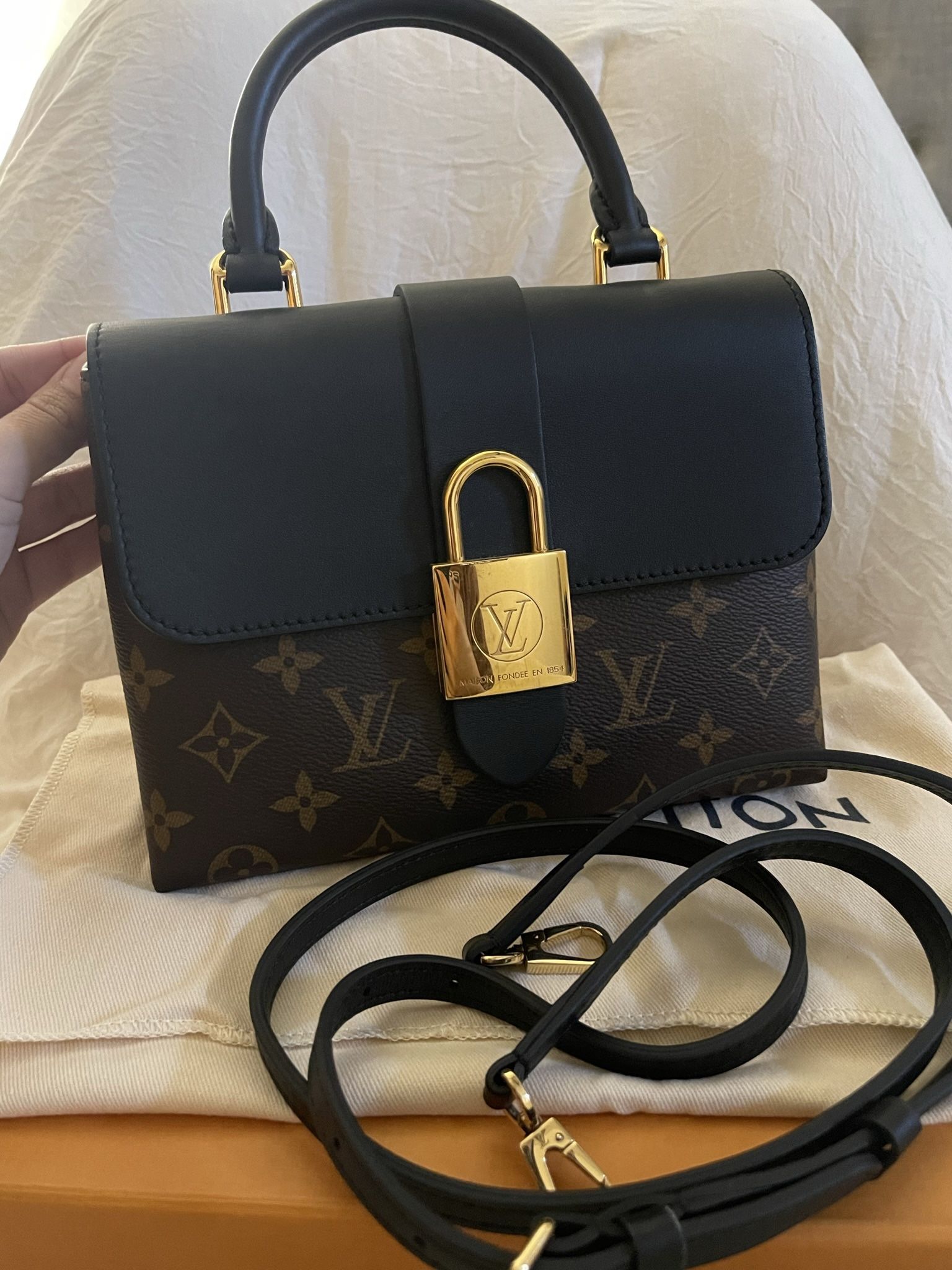 Louis Vuitton MyLockme Chain Bag Authenticity Guaranteed for Sale in  Peoria, AZ - OfferUp