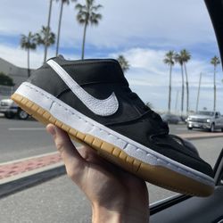 Nike SB Dunk Low Black Gym