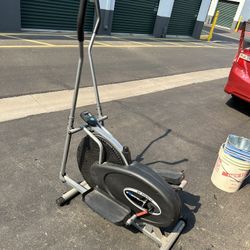 Workout Elliptical Machine 