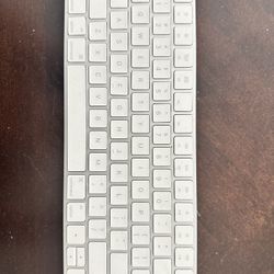 Apple Keyboard - Bluetooth Wireless and Lightening