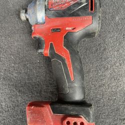 Milwaukee M12 M18