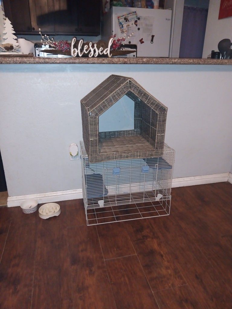 Hamster Cage With Bottle Water And Dog House