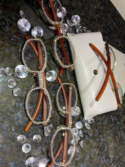 One (1) Millionaire Executive Elegant wooden frame with sparkling lab, diamond ice trim. Comes with a white protective case for secure storage. Comfor