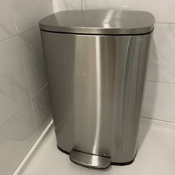 Stainless Steel 13 Gallon Garbage Can