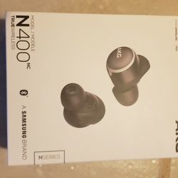 NEW in Box AKG C400NC True Wireless headphones