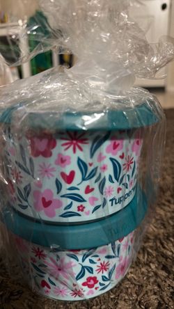 2 piece flower Tupperware