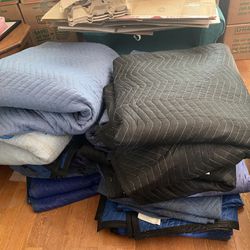 18 Moving Blankets