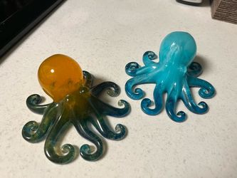 Handmade resin octopus figures
