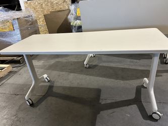 White Nesting Tables 