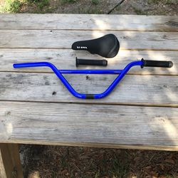 GT Handle Bars  & Seat For 29 Inch Bmx Bike 