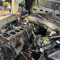 2005 Cummins Engine