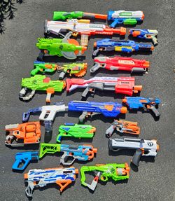 Huge Nerf gun lot! (22)