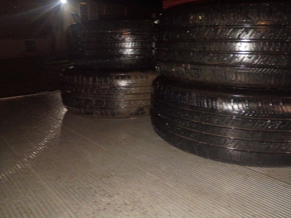 IRONMAN 235-60R 17 Tires Like New .