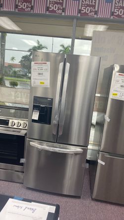 LG 21.8 cu. Ft 3-Door Smart French Door Refrigerator