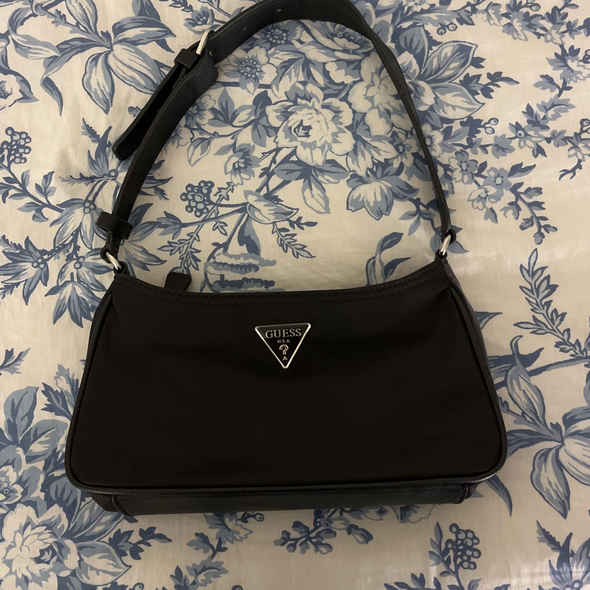 Brand New Black Guess Shoulderbag