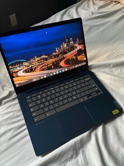 Laptop (Touchscreen)