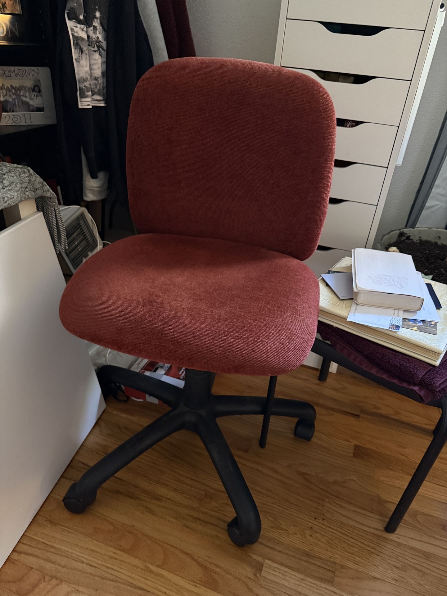 Gently Used - No Damage Office Chair