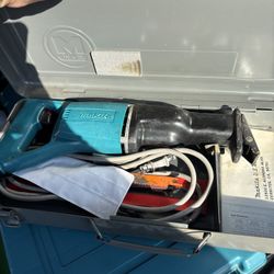 Good Condition 18V LXT Lithium-lon Cordless Variable Speed Reciprocating Saw