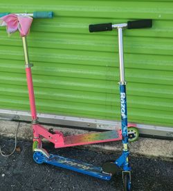2 foldable kick scooters ,adjustable height, 20 each