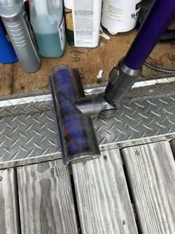 Dyson V6 Vacuum