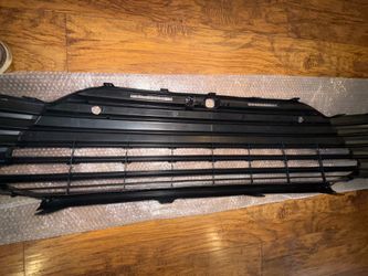 Bumper lower grille adsorbe Toyota Camry 2021-2024