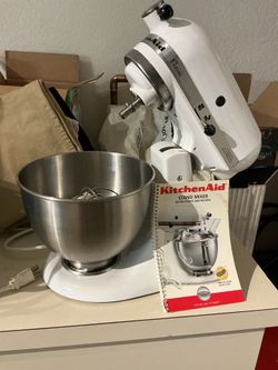 Kitchen aid mixer and attachments