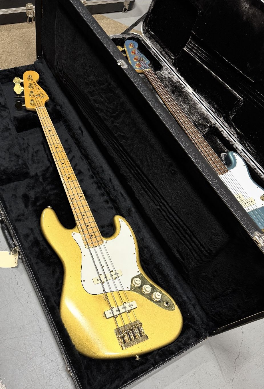 Gearit Stratocaster Telecaster Sale, Sorry Les Pauls are Sold Out !! Guitar New With Gigbag $49 Sunday March 29th 11 Am - 4 Pm Today Only !!!