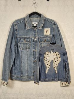 Old Navy Women's Denim Jacket in Sz XL with Dove and Angel Wing Embellishments