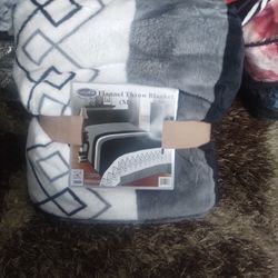 Throw Blanket 