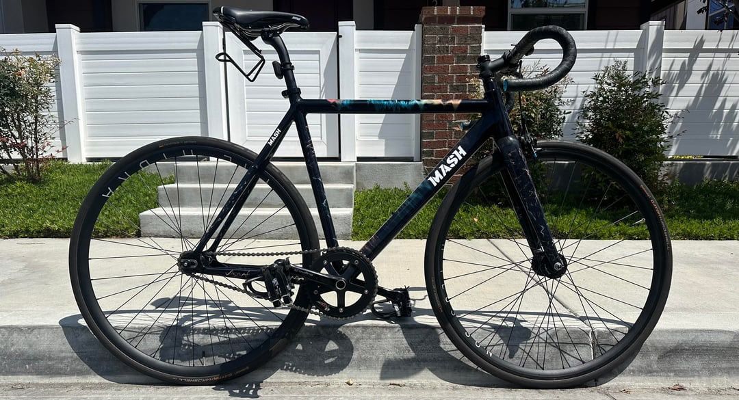 MASH SF AC-3 Full Build Fixed Gear Bike