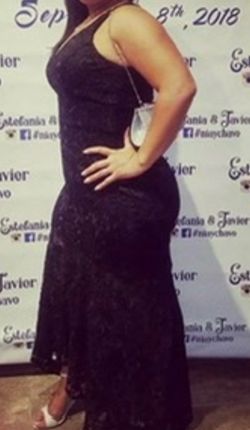 Lace all black fitted dress mermaid style
