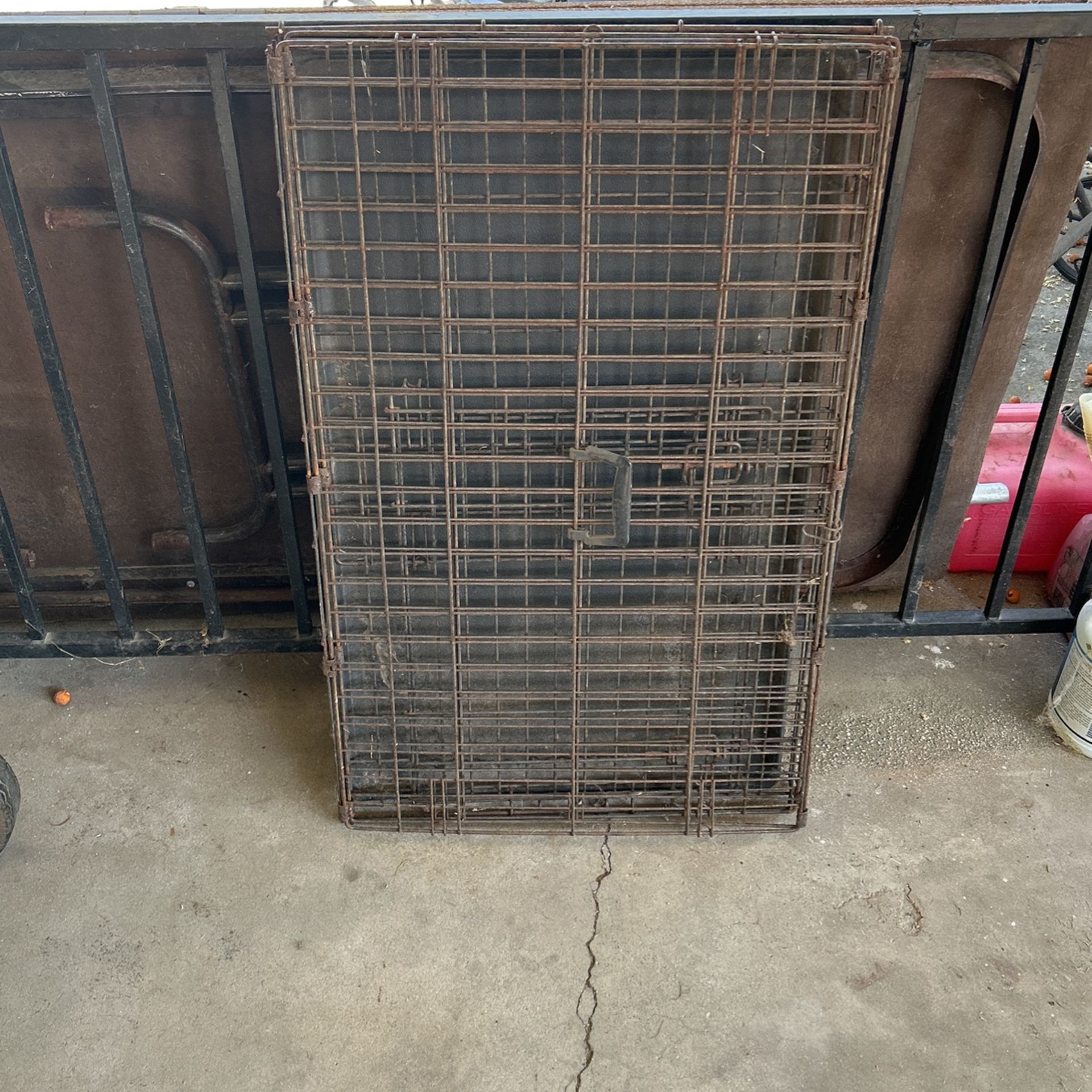 Metal Dog Kennel