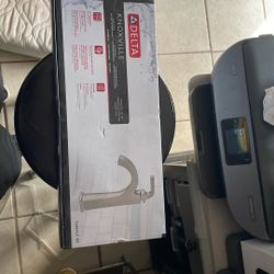 Delta Knoxville Bathroom faucet 