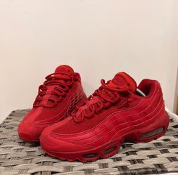 Size 9.5 OG AirMax 95 Triple Red