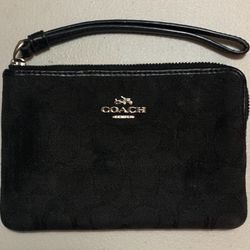 Authentic COACH Wristlet 