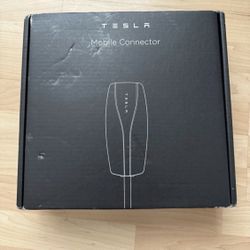 Tesla mobile connector portable electric vehicle EV nacs charger up to 32A 20ft cord 