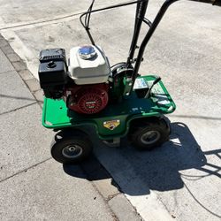 Billy Goat SC121H   12 inch 118cc (Honda) Sod Cutter in great working condition 