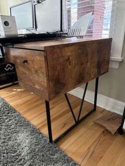 Mid Century Modern Large Wood & Metal Writing Desk – 4 Drawers – Excellent Condition