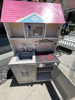 Double-sided Dollhouse and Play Kitchen (read description)